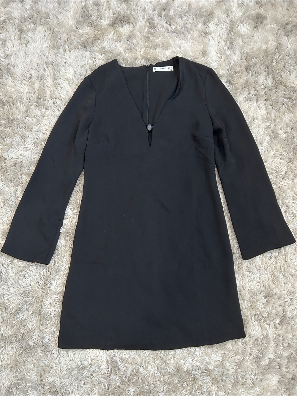 MNG Black Long-Sleeve Shift Dress with V-Notch